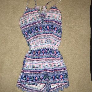 Elastic waist, scalloped bottom, Romper